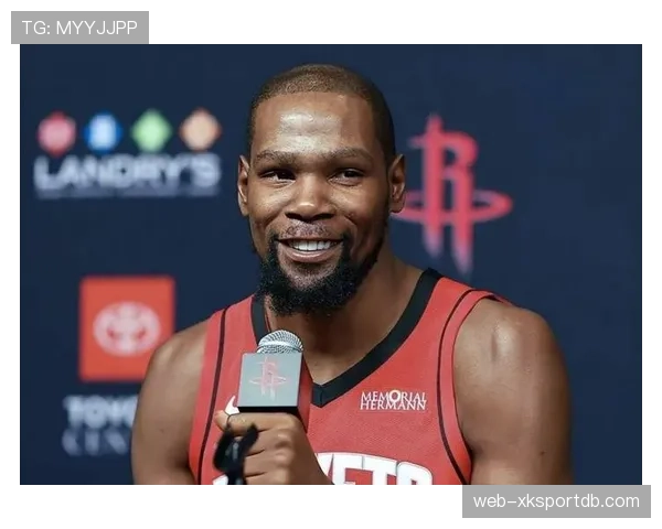 杜兰特无球牵制力改变对手防守布局，拉开空间助球队进攻效率提升