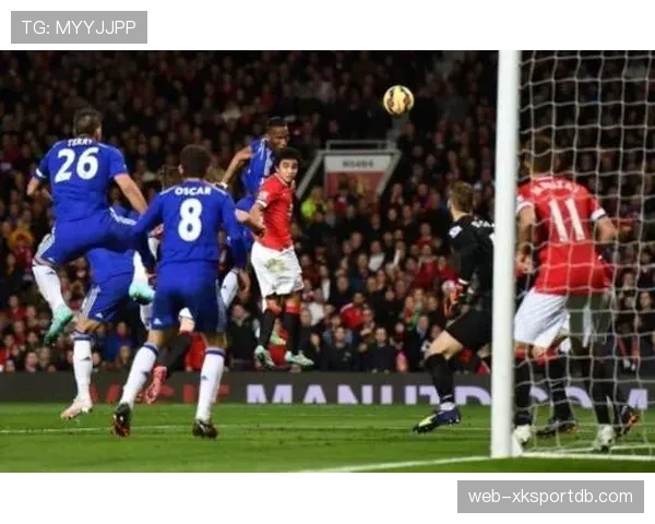 压制年轻锋线德罗巴本赛季转为支点持续牵制后防