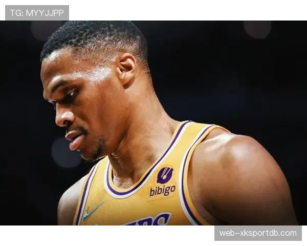 奥斯卡·罗伯特森单打高效显著领先同代后卫助球队进攻提升